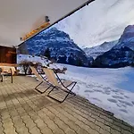 Mom - Alpine Boutique Apartments, Gletscher, Eiger View Terrace *